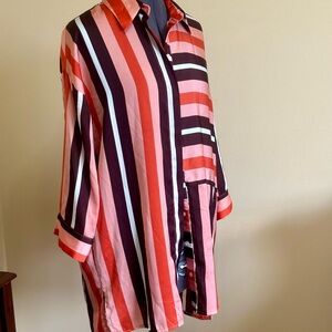 4/$50 Reserved Almost new long top